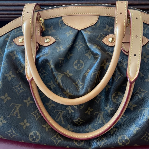 Louis Vuitton Tivoli GM Handbag - Picture 7 of 11